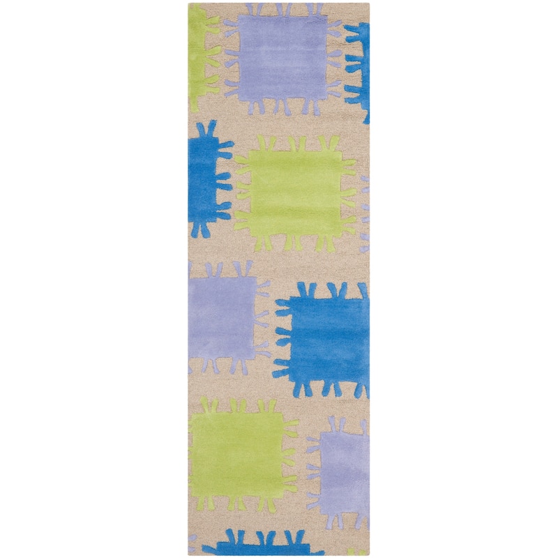 SAFAVIEH Handmade Children's Patches Sydnee Beige New Zealand Wool Rug