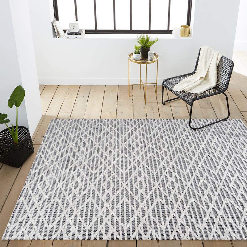 JONATHAN Y Jazz High-Low Pile Moroccan Diamond Modern Indoor/Outdoor Area Rug