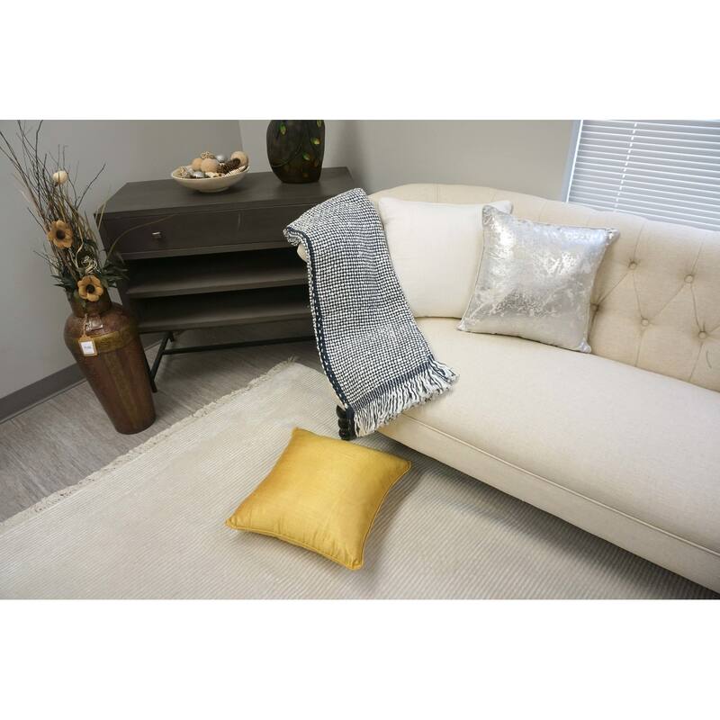 Home&Manor Handcrafted 100% Wool Throw Blanket