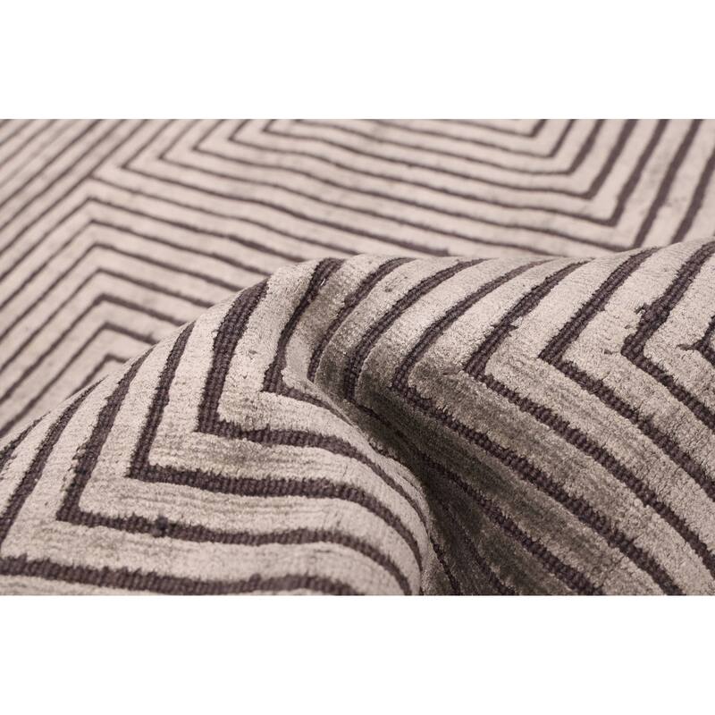 ECARPETGALLERY Hand Loomed Elysian Grey Viscose Rug - 6'6 x 9'7