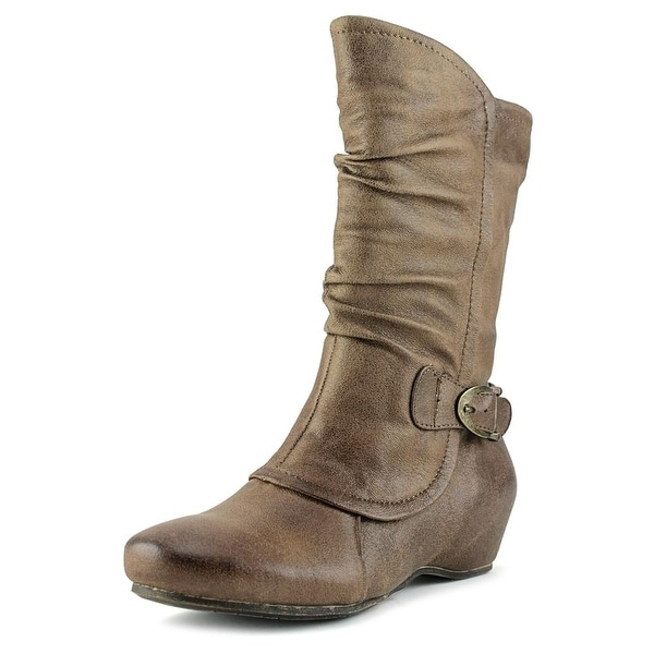 Sales shoemetro com Sale and promotional items must be returned for the original method of payment. If you return a portion of your purchase, a portion of the discount may be lost. Promotional codes are non-transferable. Offer may be altered or discontinued at any time. At ShoeMetro, we .