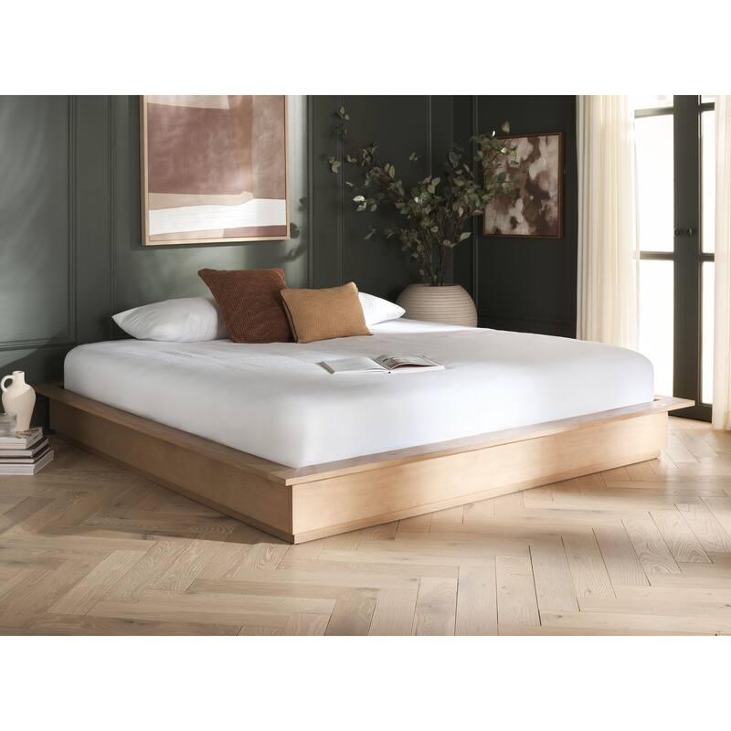 SAFAVIEH Couture Celsia Wood Bed Frame