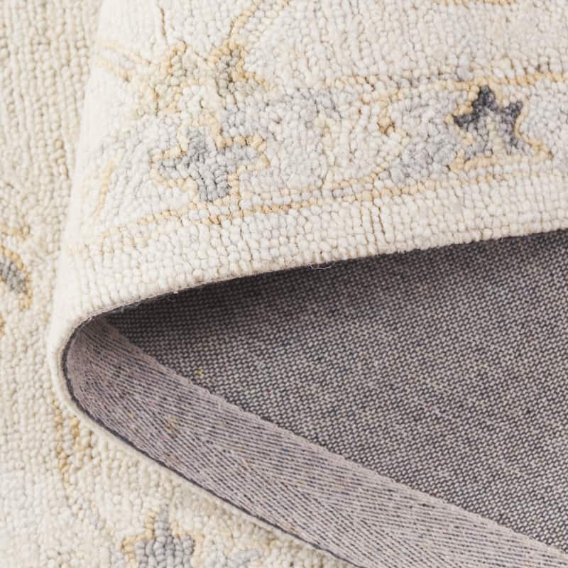 SAFAVIEH Handmade Ebony Viktorya Wool Rug