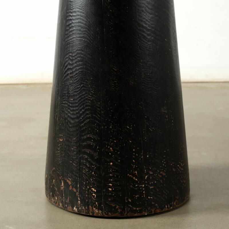 Catania 32" Round Table Distressed Black