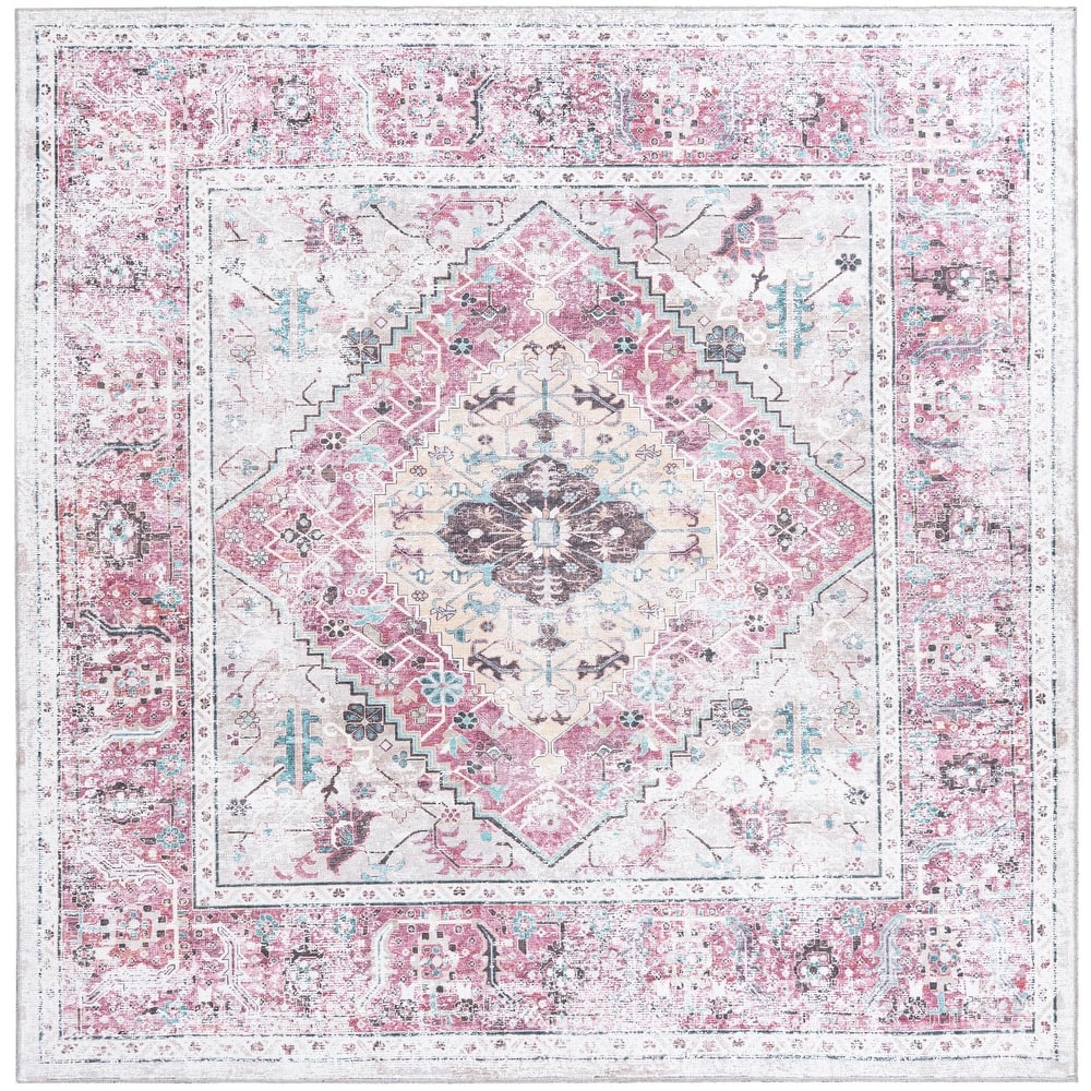 Traditional Tira Collection Area Rug