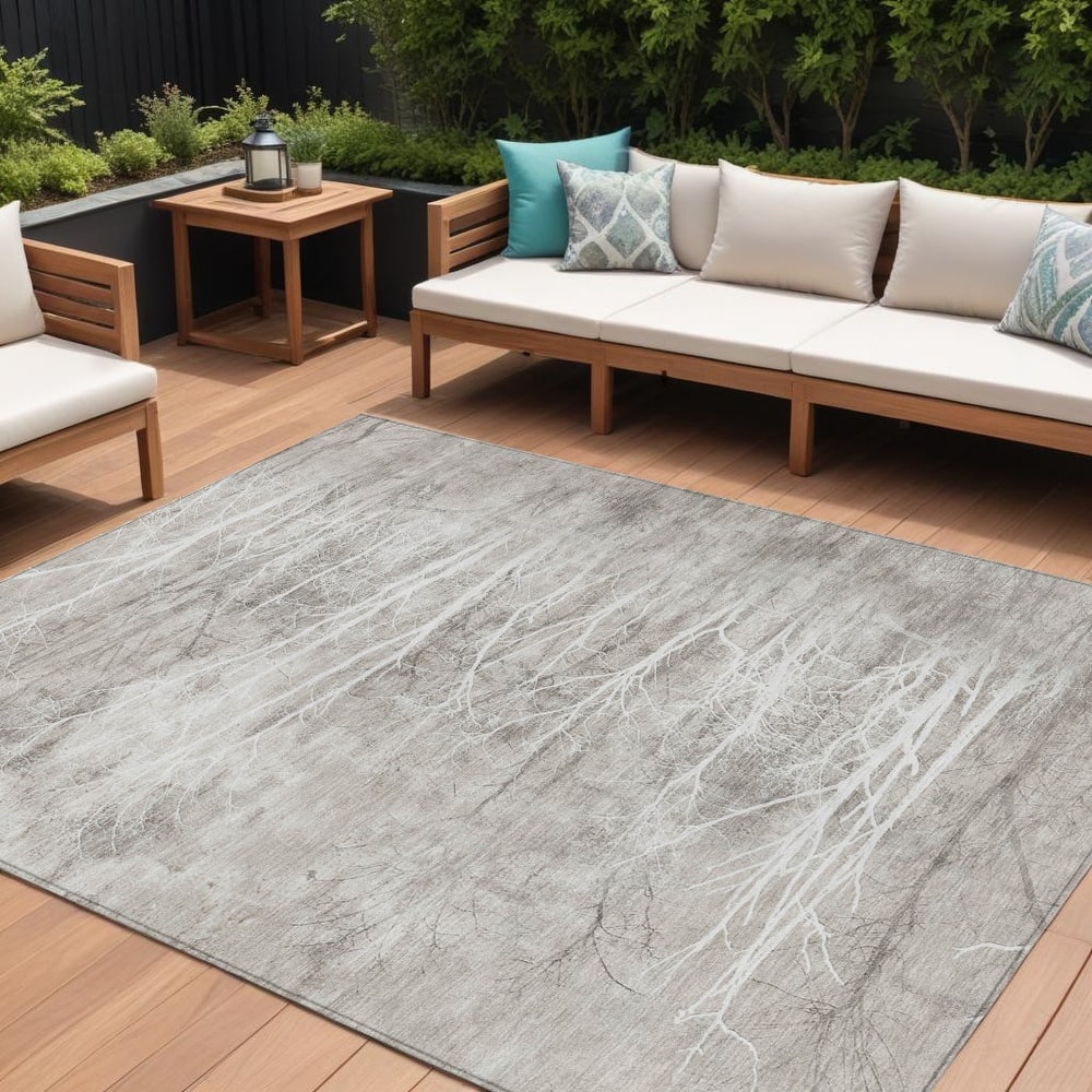 HomeRoots Floral Transitional Rectangle Outdoor Rug