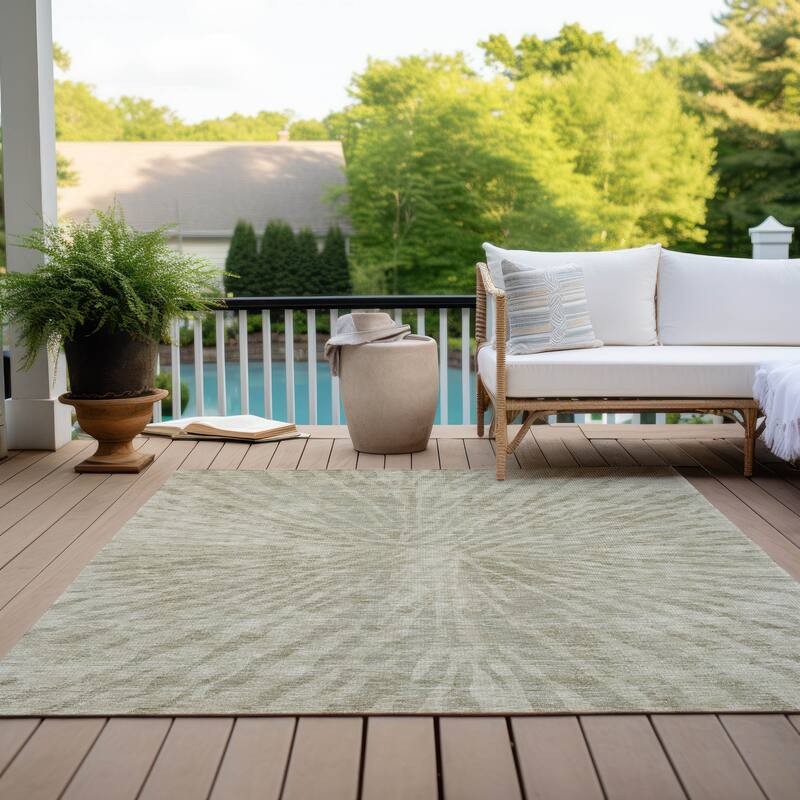 Machine Washable Indoor/ Outdoor Chantille Contemporary Burst Rug