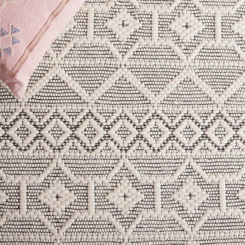 SAFAVIEH Handmade Marbella Vladiana Boho Geometric Wool & Viscose