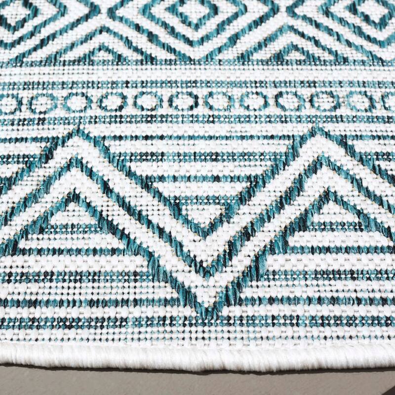 SAFAVIEH Courtyard Rozenn Indoor/ Outdoor Waterproof Patio Backyard Rug