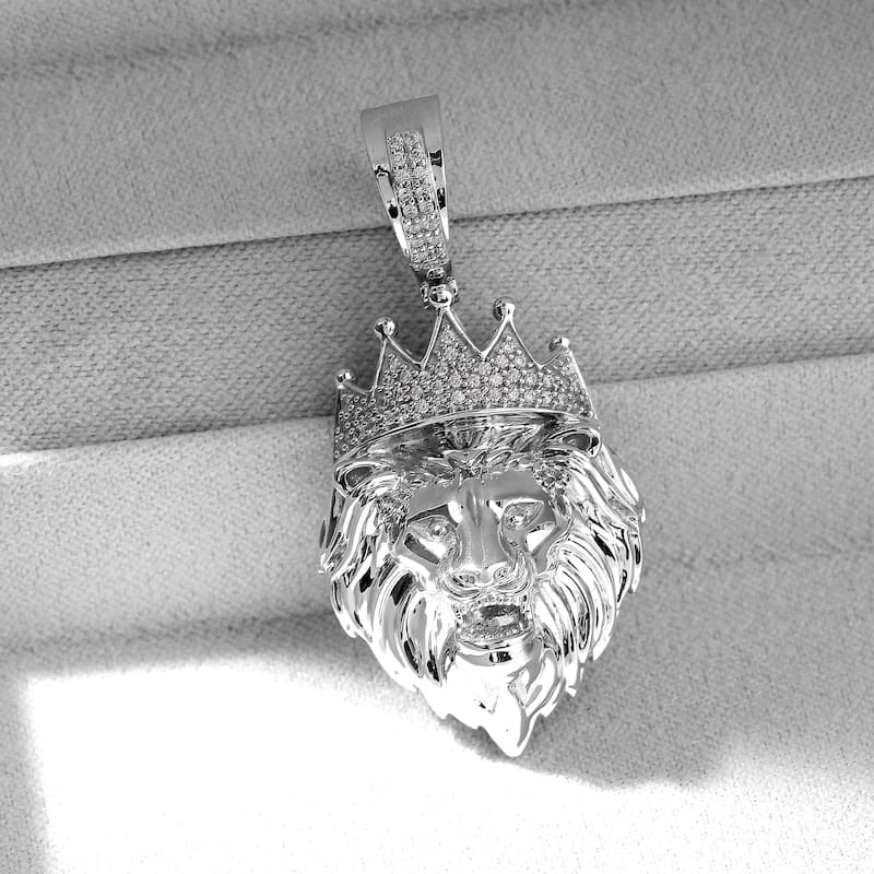 10K Gold 1/6ct TDW Diamond Crowned Lion Head Pendant for Men