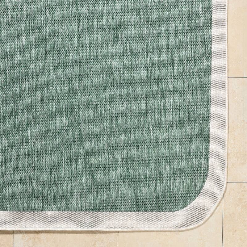 Livabliss Miami Beach Traditional Indoor/Outdoor Area Rug