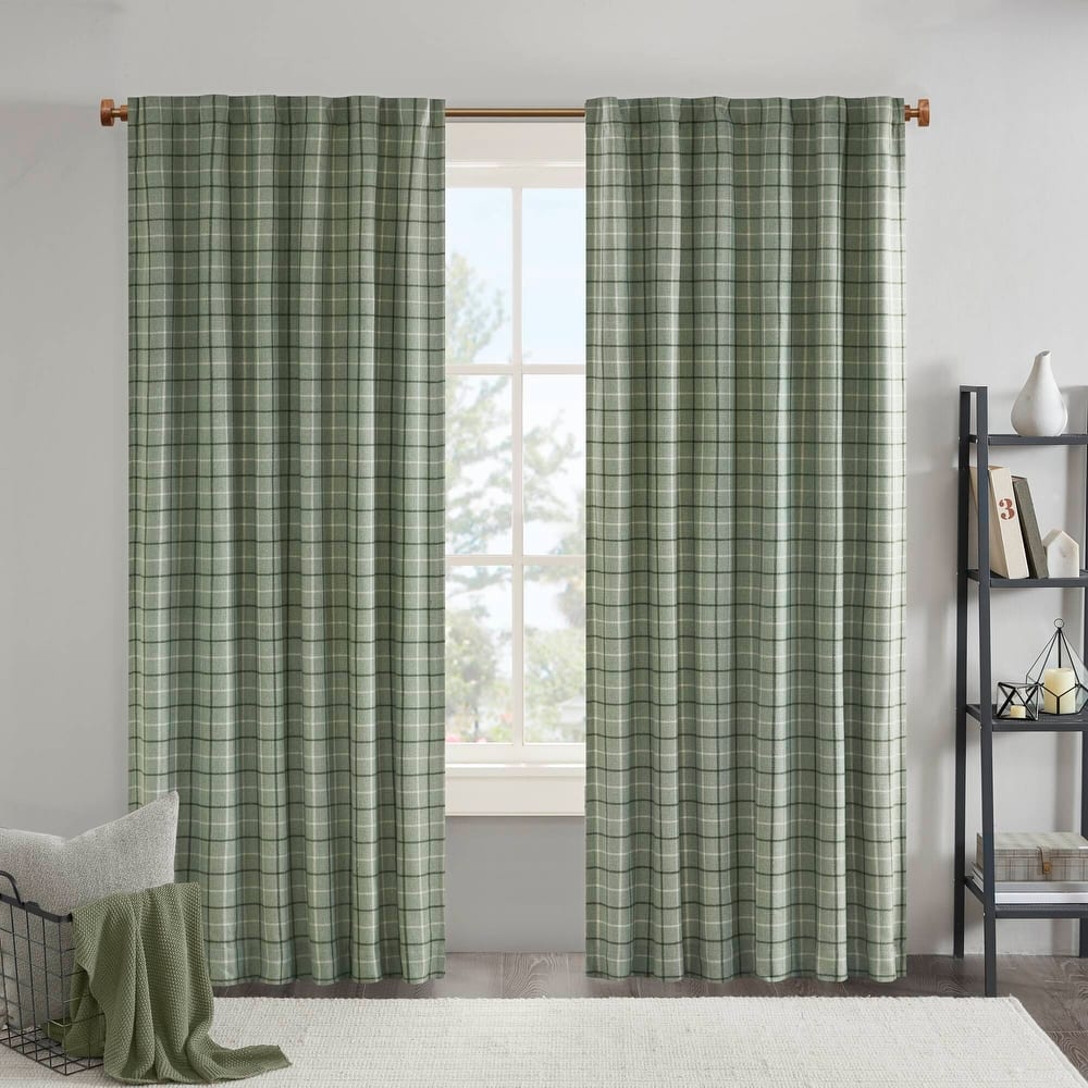 Madison Park Anaheim Plaid Rod Pocket and Back Tab Single Curtain Panel with Fleece Lining