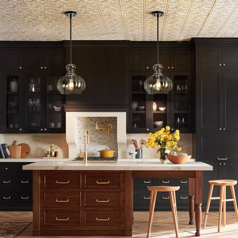 11" W Modern Traditional 1-Light Black/Gold Pendant Light with Clear Ribbed Pumpkin-shaped Glass Shade