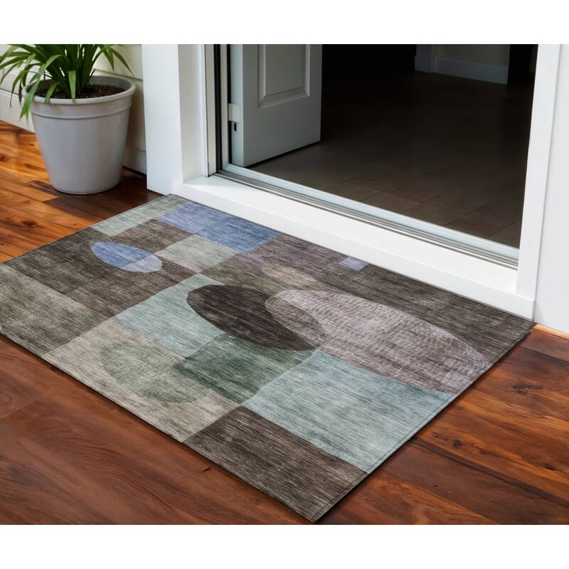 HomeRoots Geometric Transitional Rectangle Outdoor Rug - 3' x 5'