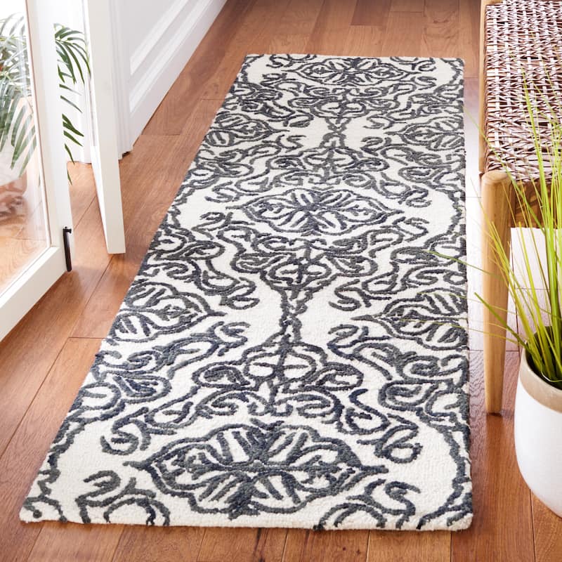SAFAVIEH Handmade Blossom Mahalia Modern Floral Wool Rug
