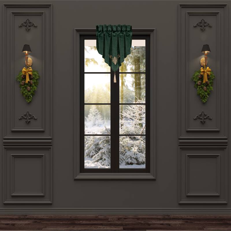 J. Queen New York Noelle Christmas Window Ascot Valance