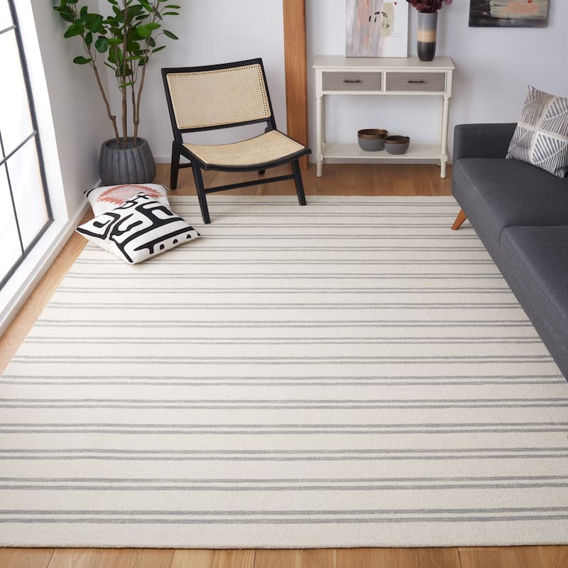 SAFAVIEH Handmade Metro Husnuye Stripe Wool Rug