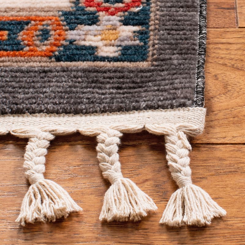 SAFAVIEH Farmhouse Umbertina Boho Tribal Rug