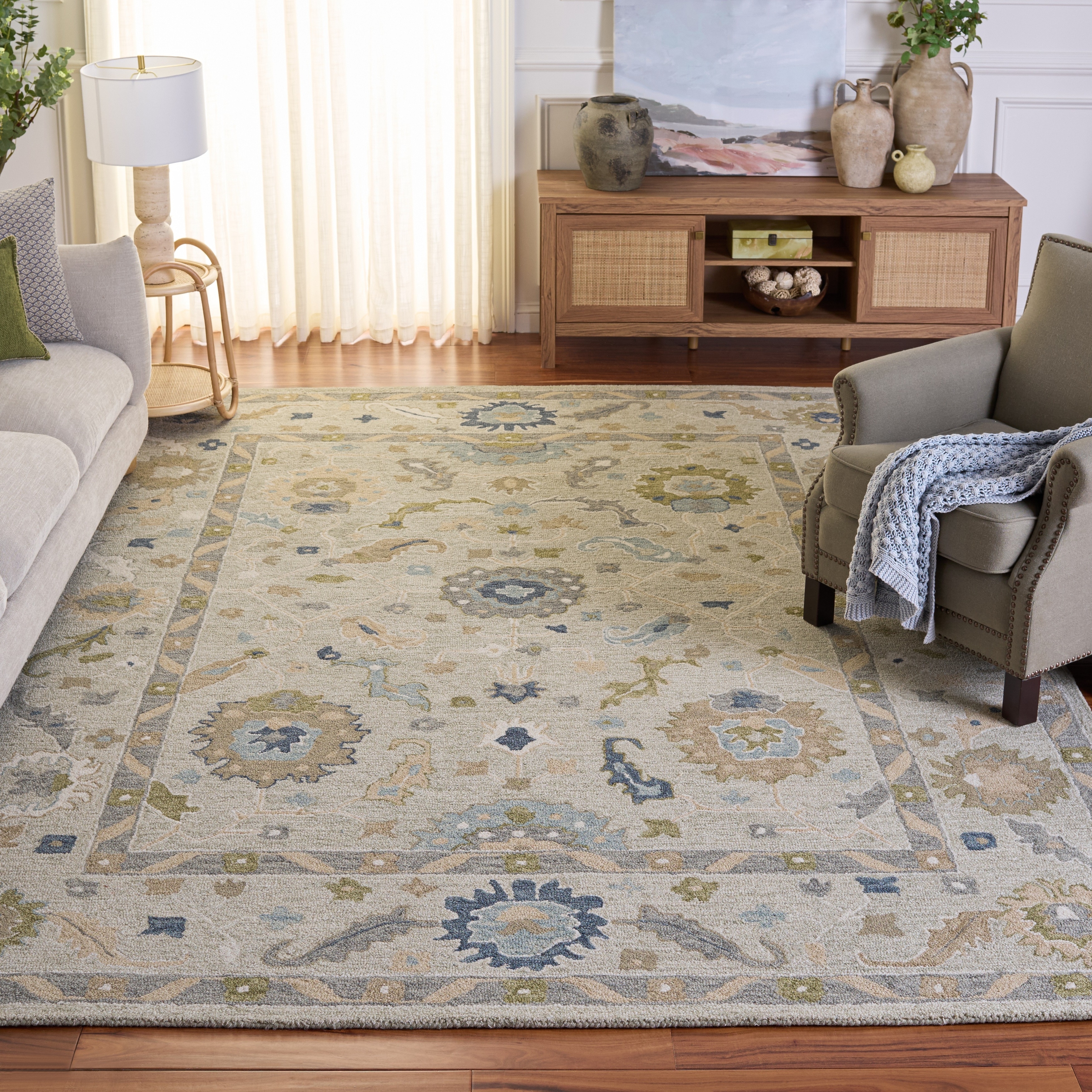 SAFAVIEH Handmade Metro Mabel Wool Rug