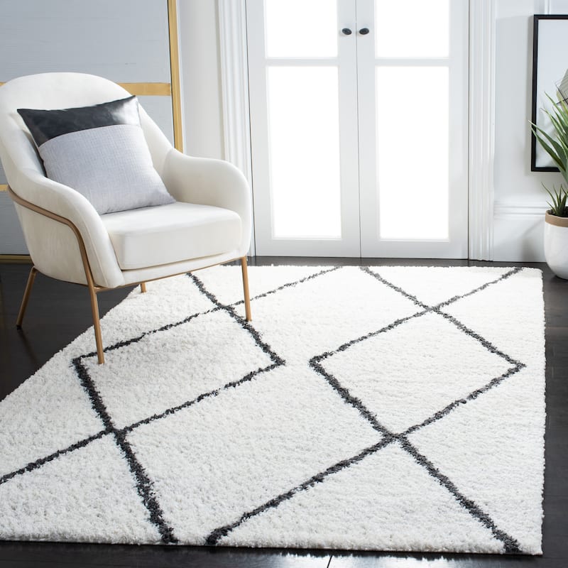 SAFAVIEH August Shag Yukine Trellis 1.26-inch Thick Rug - 6'7" Square - Ivory/Dark Grey