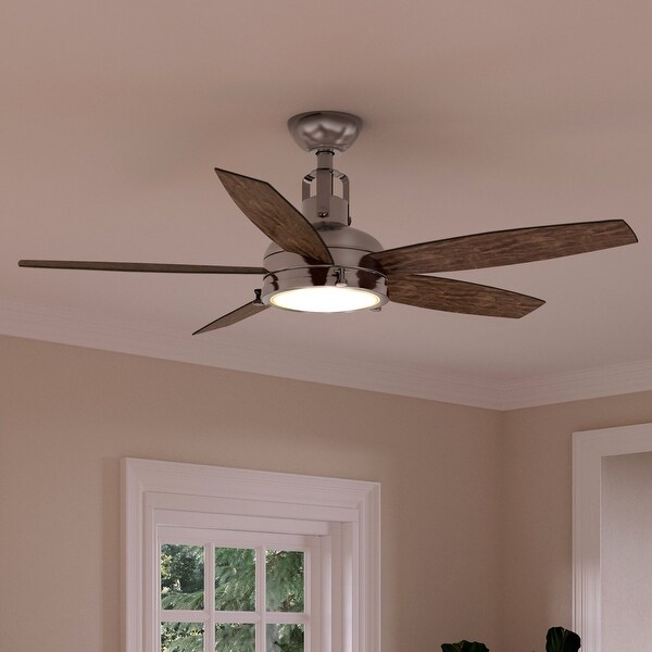 Luxury Traditional Indoor Ceiling Fan, 17.6"H x 52"W, with Transitional