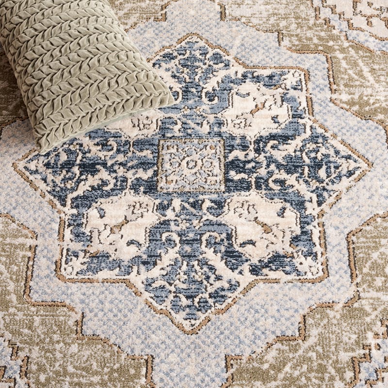 SAFAVIEH Rosewood Sueann Traditional Oriental Rug