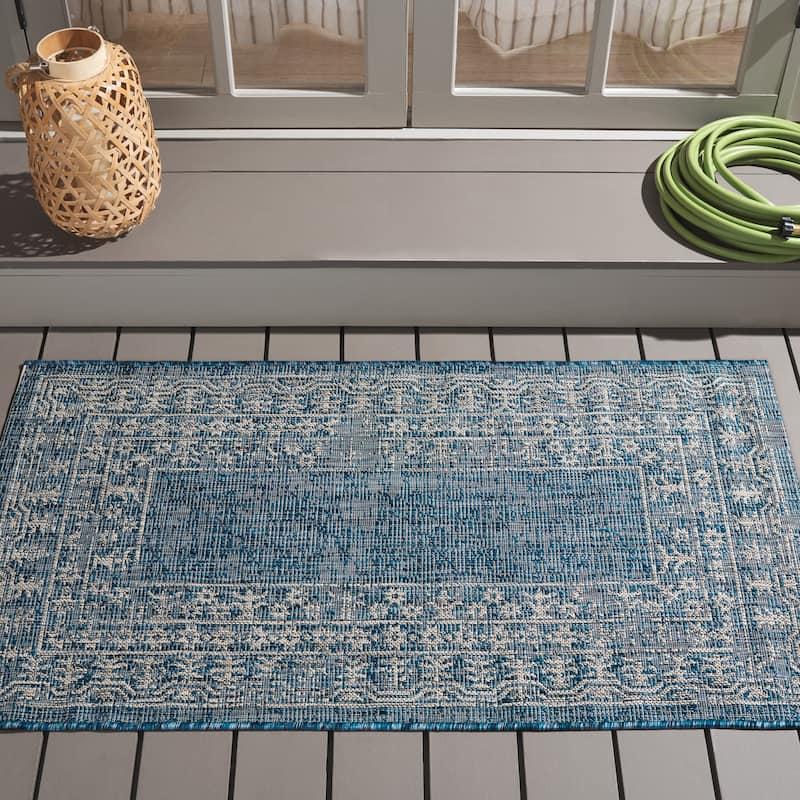 SAFAVIEH Courtyard Deann Indoor/ Outdoor Waterproof Patio Backyard Rug