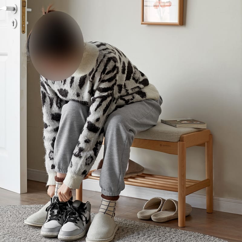 GDFStudio - Auburn Mid-Century Modern Solid Wood Storage Shoe Bench with Cushioned Seat - 23.62"W