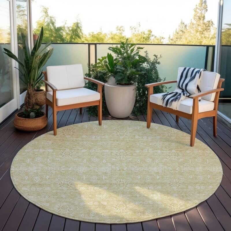 Machine Washable Indoor/ Outdoor Chantille Traditional Floral Rug