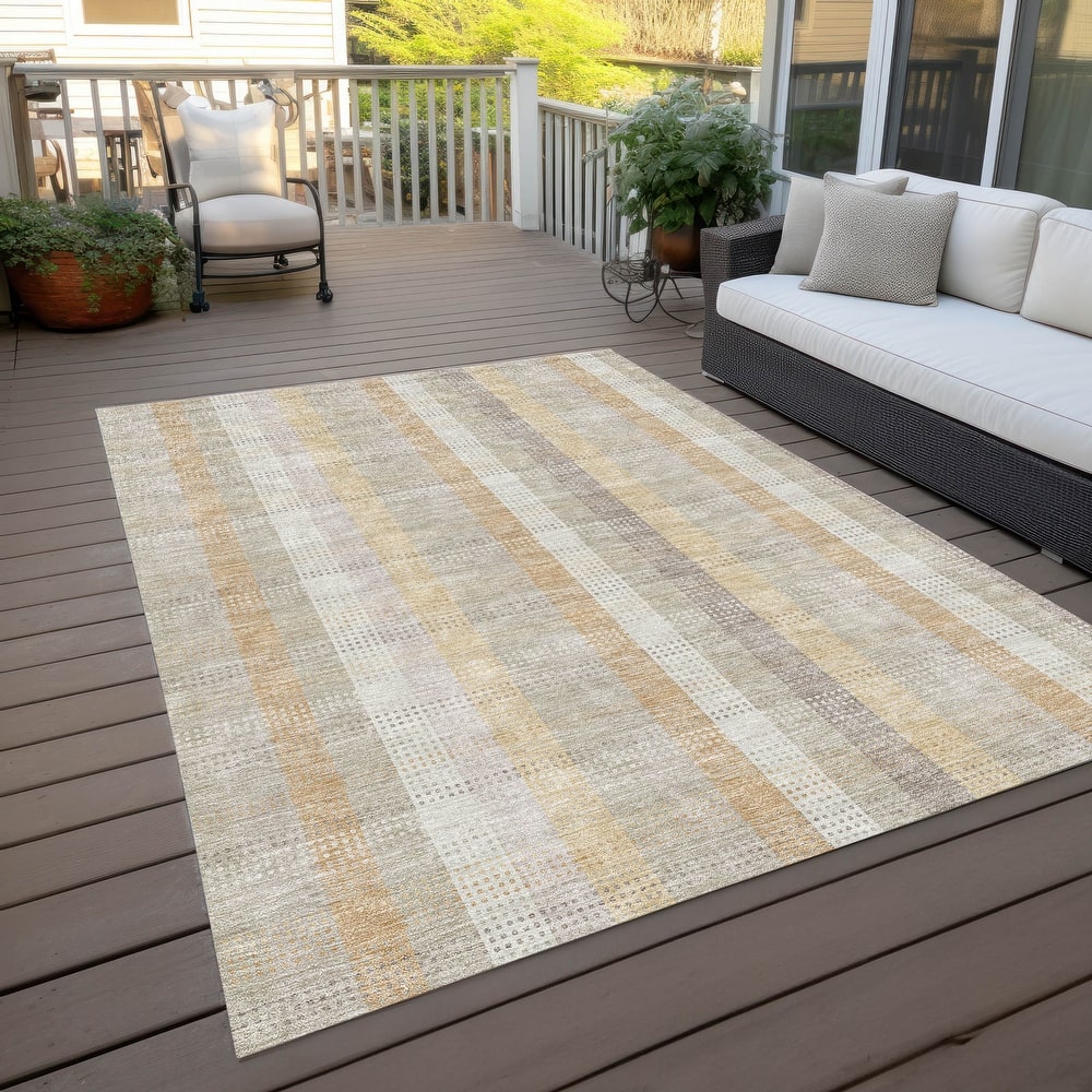 Machine Washable Indoor/ Outdoor Modern Plaid Chantille Rug