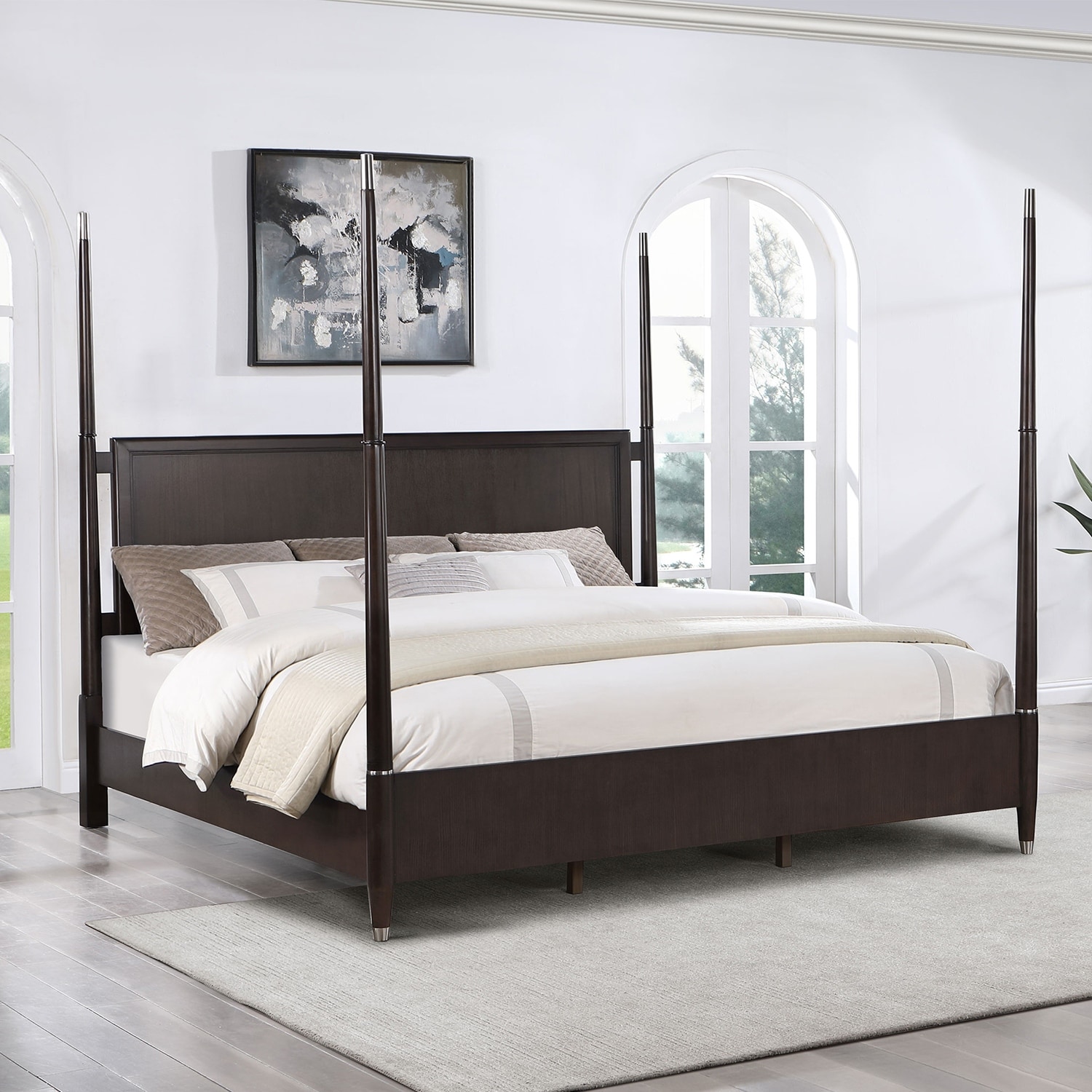 Wooden Poster Bed with Tapering Posts in Brown