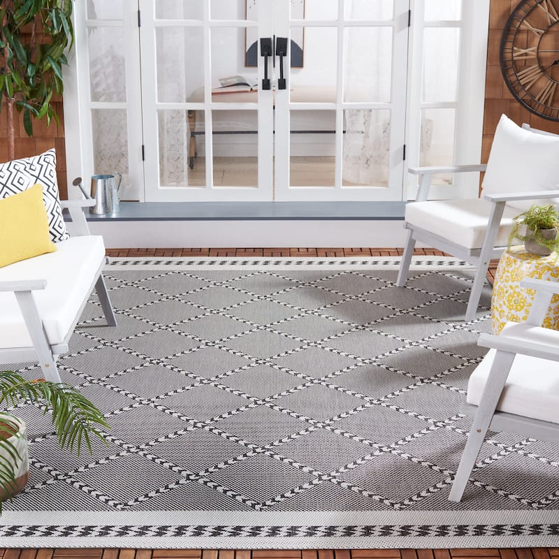 SAFAVIEH Courtyard Minija Transitional Indoor/Outdoor Rug - 9' x 12' - Black/Ivory