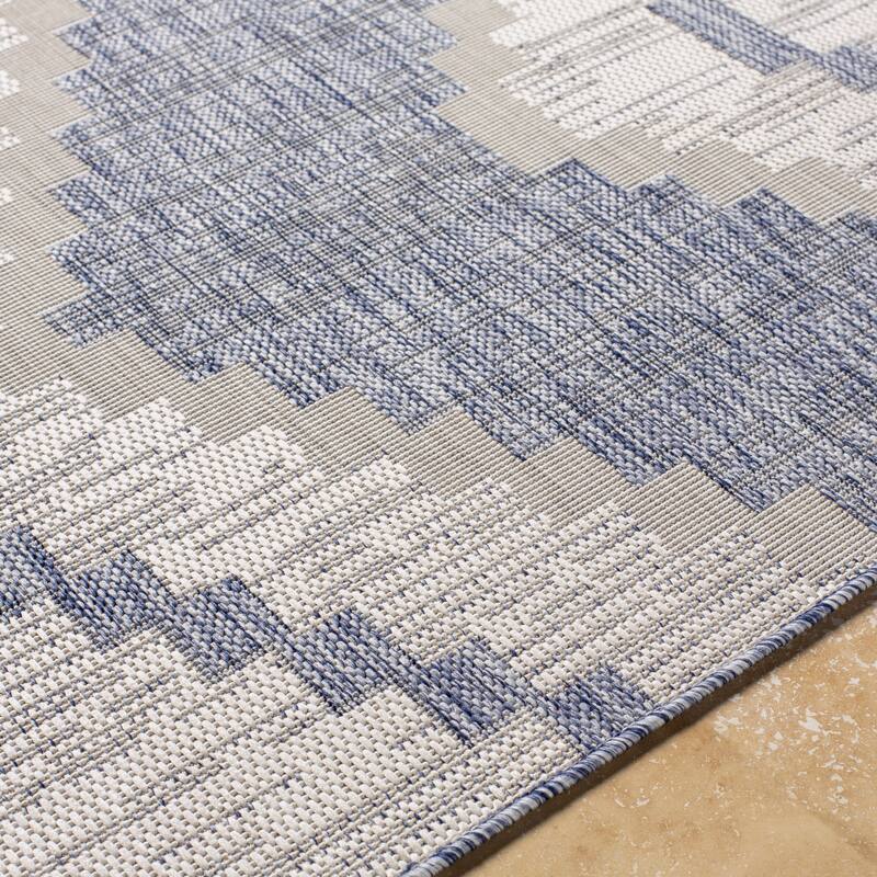 Artistic Weavers Angelita Bold Diamond Indoor/ Outdoor Area Rug