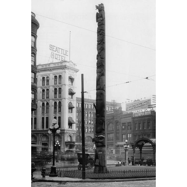 Pioneer Square Totem Pole Black And White Gallery Wrapped Canvas - Bed 