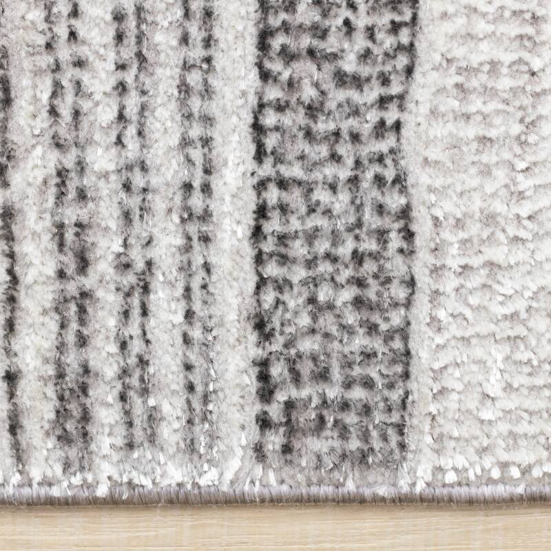 Zuri Collection - Soft Textured Grey White Patterened Rows Rug