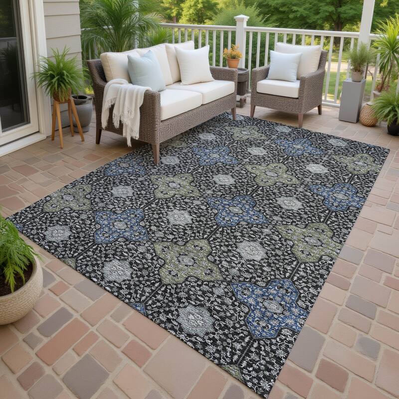 Machine Washable Indoor/ Outdoor Traditional Columbus Chantille Rug - Black - 5' x 7'6"