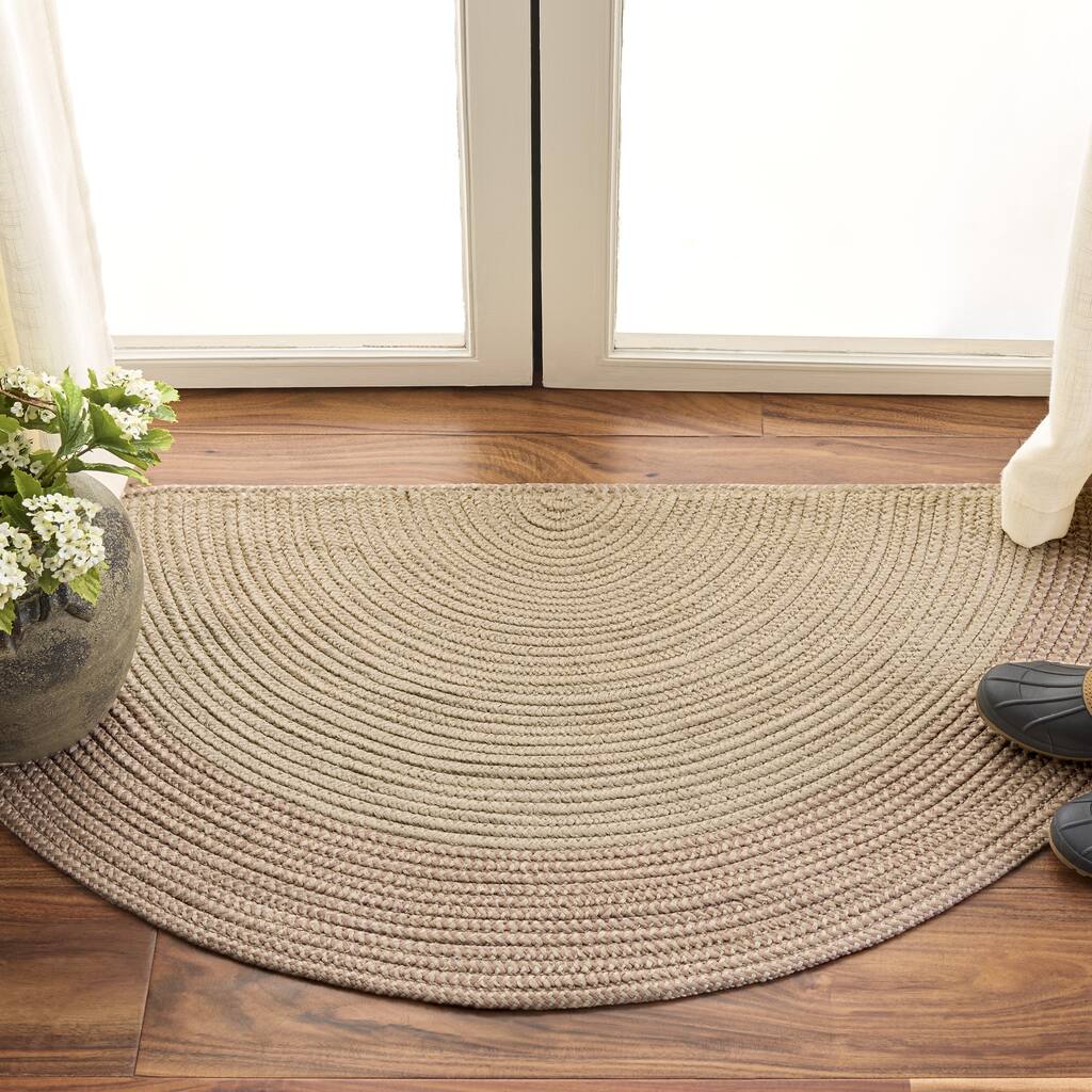 SAFAVIEH Handmade Braided Blodwen Washable Indoor/Outdoor Rug - Weather Resistant & Easy Cleaning