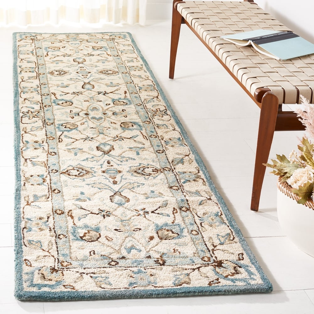 SAFAVIEH Handmade Antiquity Varvara Oriental Wool Rug
