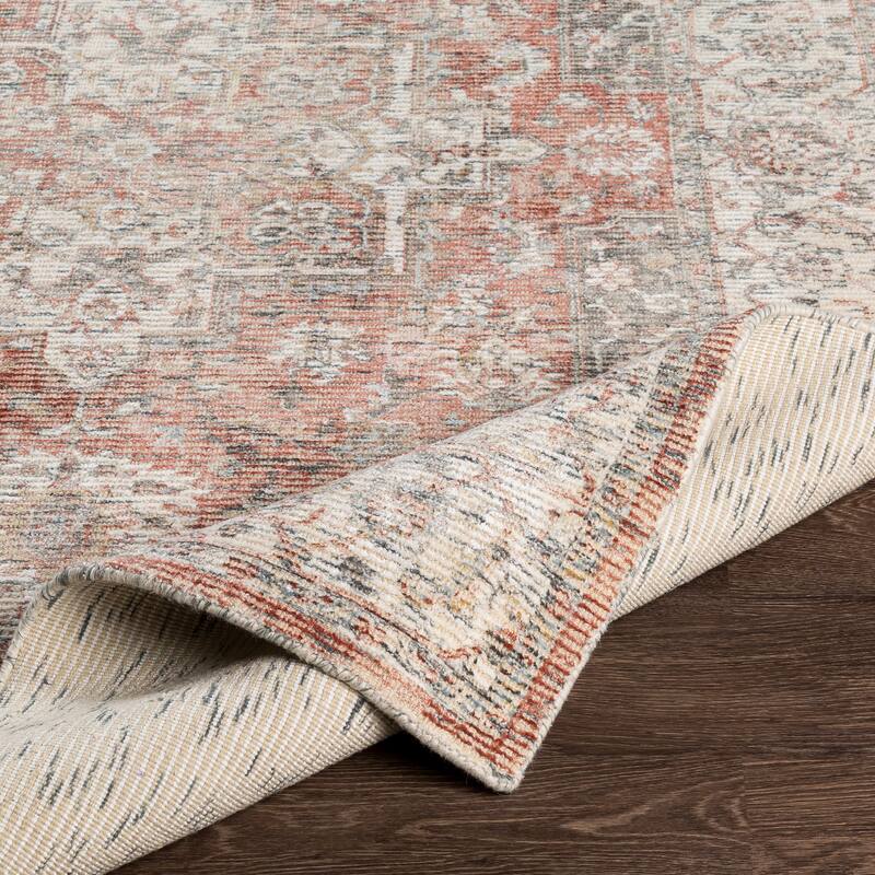 Quinne Traditional Wool/Viscose Handmade Area Rug