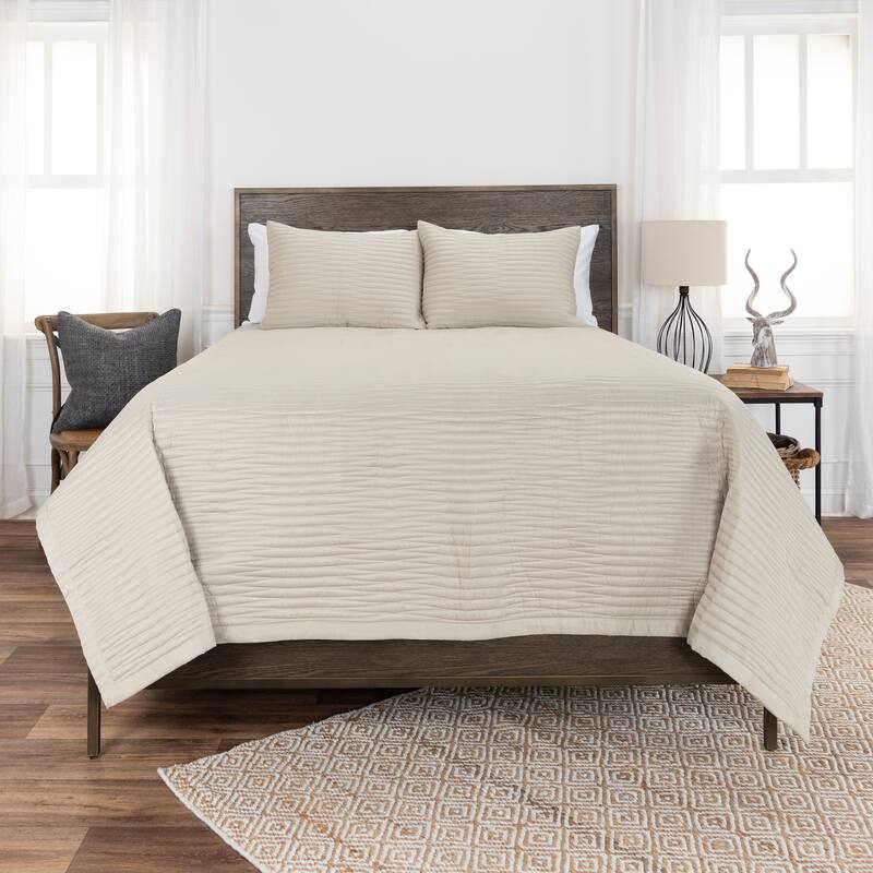 Blackberry Grove Parker Wave Pattern 3-Piece Quilt Set - Natural - King
