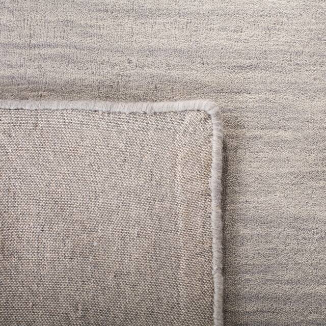 SAFAVIEH Handmade Kids Armanda Wool Rug
