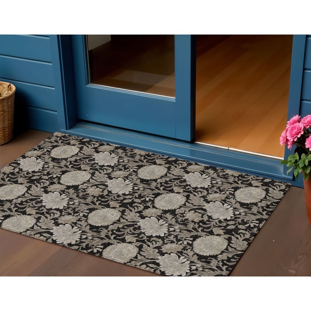 HomeRoots Floral Transitional Rectangle Outdoor Rug