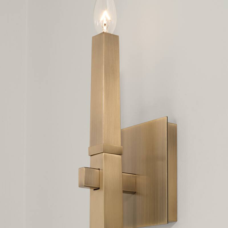 Blake 1-light Aged Brass Wall Sconce - Aged Brass