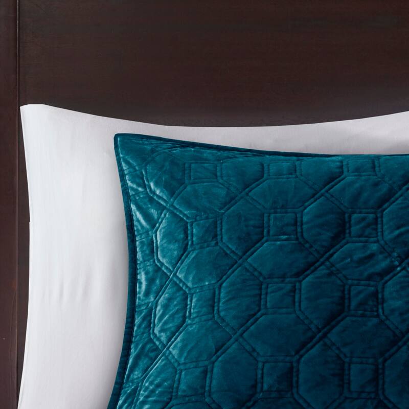 Madison Park Emery 3 Piece Velvet Quilt Set