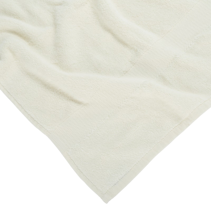 SAFAVIEH Plush Bath Towel (Set of 2) - 27" W x 54" H - Ivory