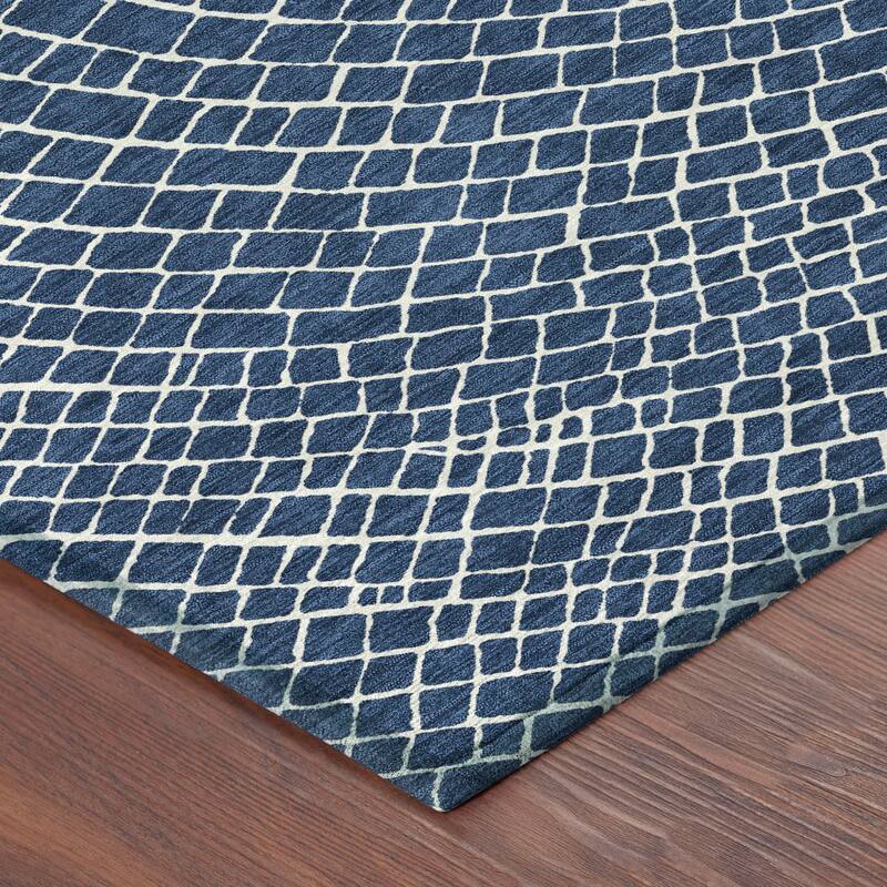 Machine Washable Indoor/ Outdoor Modern Gravity Chantille Rug