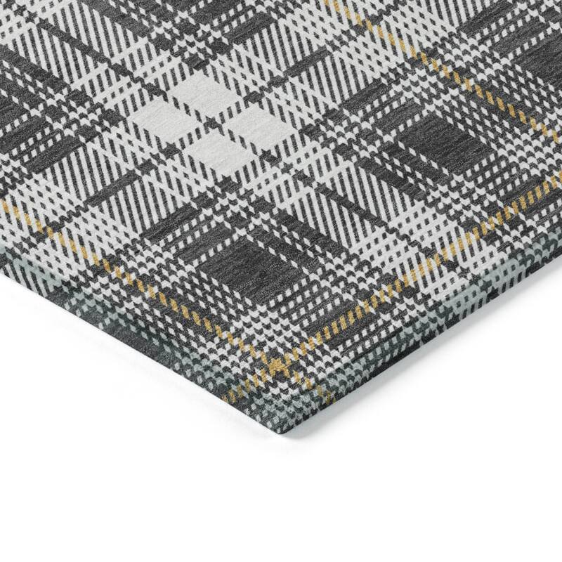 Machine Washable Indoor/ Outdoor Plaid Chantille Rug