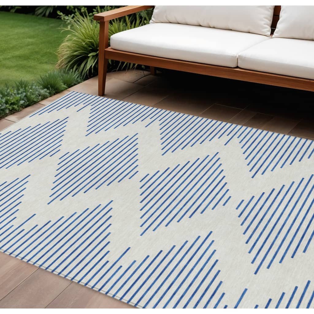 HomeRoots Geometric Transitional Rectangle Outdoor Rug