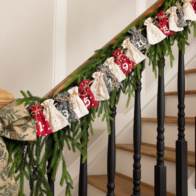 Count Down to Christmas Gift Bags Garland - 6.5'