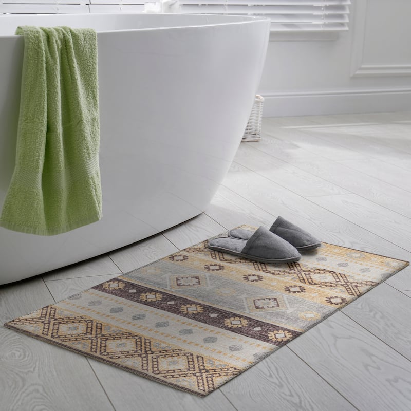Addison Indoor/ Outdoor Yuma Southwest Boho Washable Rug - 1'8" x 2'6" - Gilded
